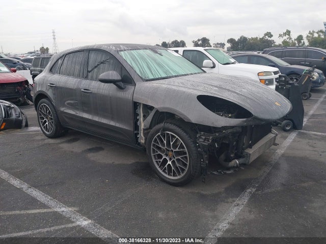 2018 PORSCHE MACAN WP1AA2A59JLB22006 Photo 0