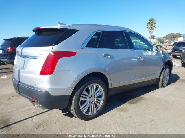 2018 CADILLAC XT5 1GYKNERS2JZ223871 Photo 3