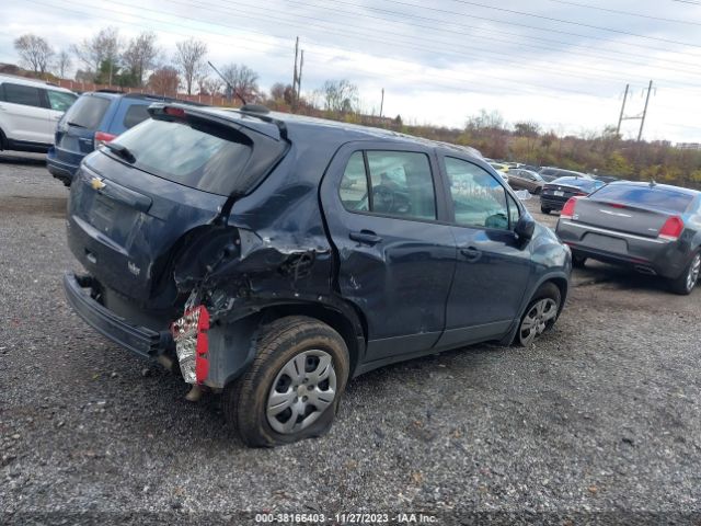 3GNCJKSB8JL199508 Chevrolet TRAX LS