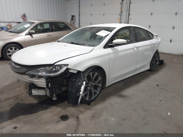 Chrysler 200 S 2015 1C3CCCBG0FN652956 Image 2