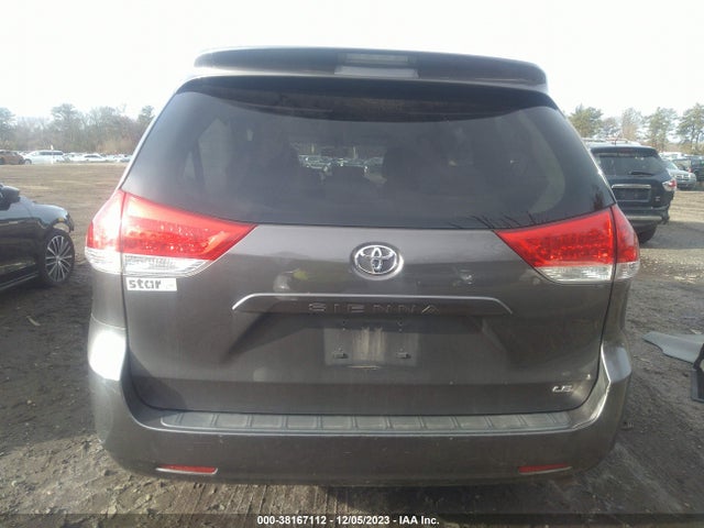 2014 TOYOTA SIENNA LE V6 8 PASSENGER VIN: 5TDKK3DC3ES478779