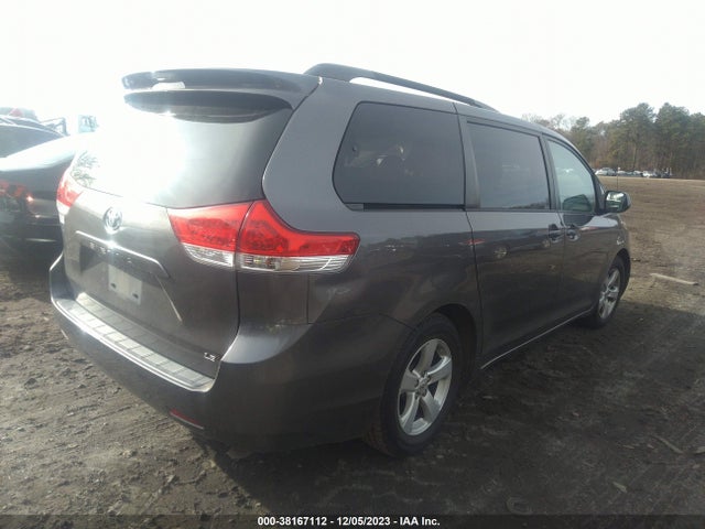 2014 TOYOTA SIENNA LE V6 8 PASSENGER VIN: 5TDKK3DC3ES478779