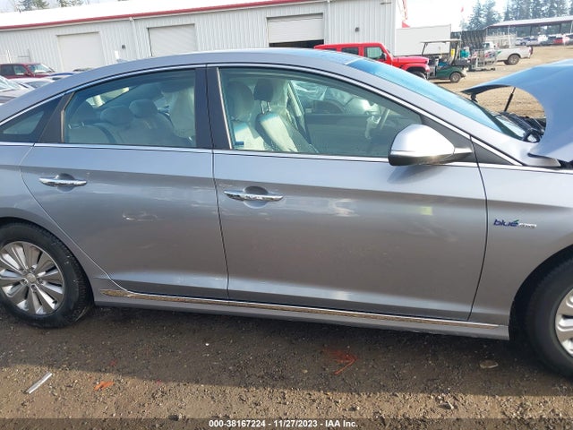 2016 HYUNDAI SONATA HYBRID SE VIN: KMHE24L10GA033981