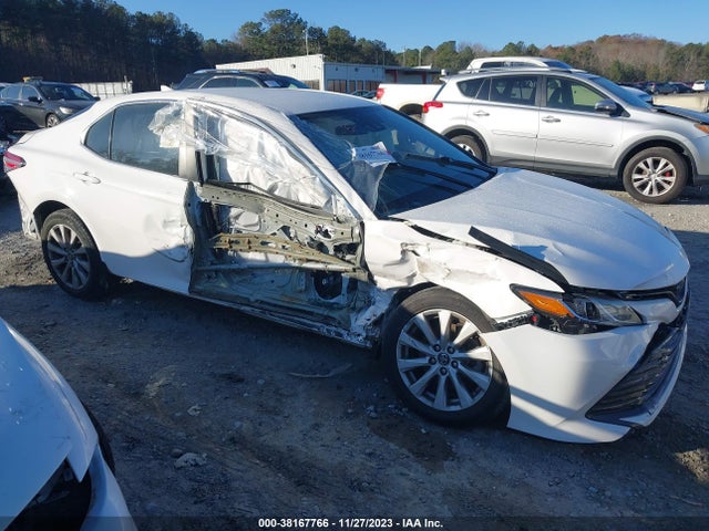 Toyota CAMRY LE 2019 4T1B11HK9KU713679 головне зображення