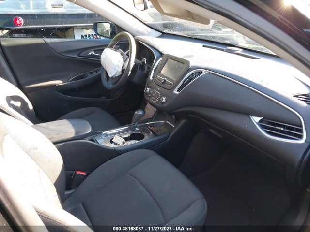 Chevrolet MALIBU LT 2018 1G1ZD5STXJF216316 Image 5