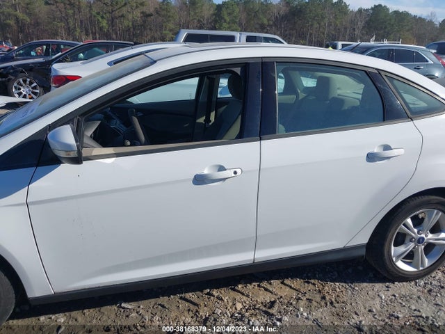 2014 FORD FOCUS SE VIN: 1FADP3F21EL447102