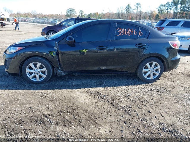 2011 MAZDA MAZDA3 I TOURING VIN: JM1BL1VG9B1440033