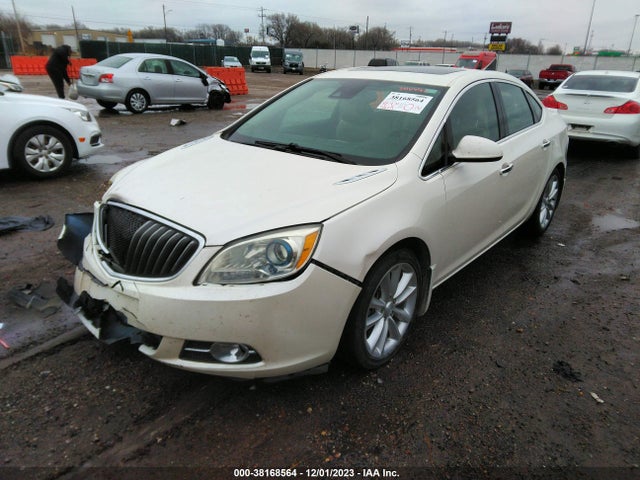 Buick Verano Premium Group 2014 1G4PT5SV9E4227159 Image 2