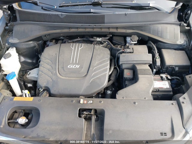 2016 KIA SORENTO 3.3L SXL VIN: 5XYPKDA51GG025567