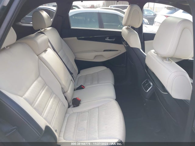 2016 KIA SORENTO 3.3L SXL VIN: 5XYPKDA51GG025567