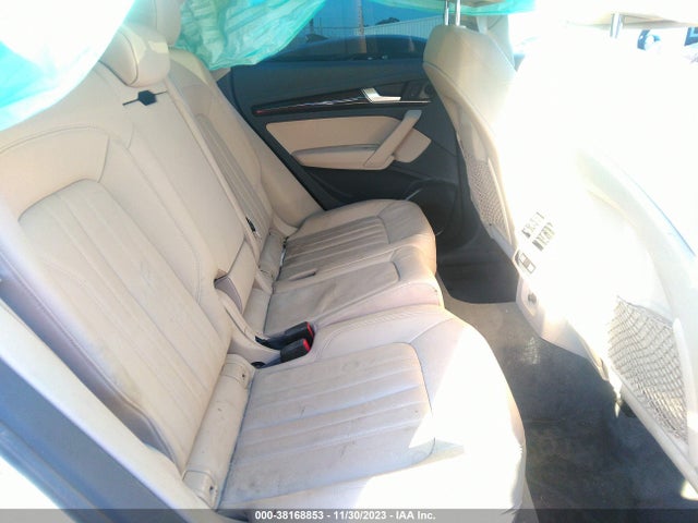 WA1ANAFYXK2070325 Audi Q5 45 Premium