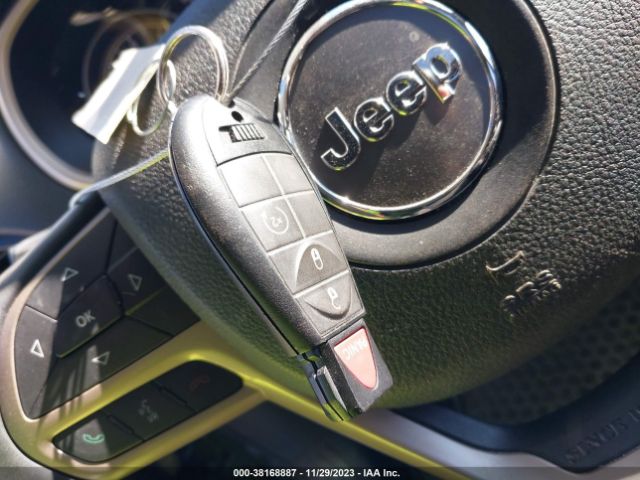 2017 JEEP CHEROKEE 1C4PJMCB5HW556958 Photo 10