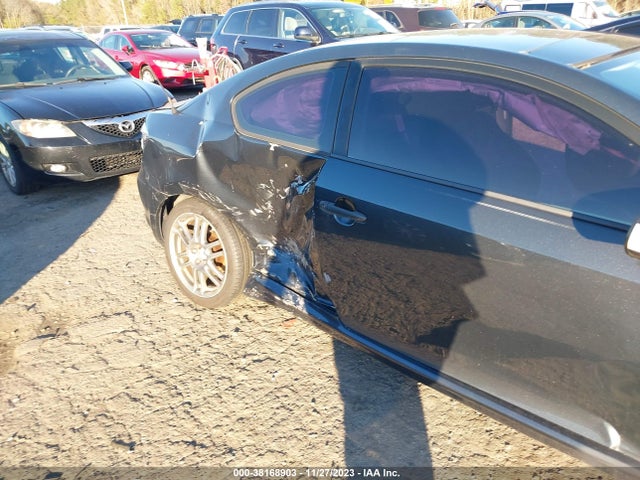 2007 SCION TC VIN: JTKDE167570151884
