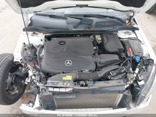 Mercedes-Benz CLA 250 2018 WDDSJ4EB4JN678736 Image 10