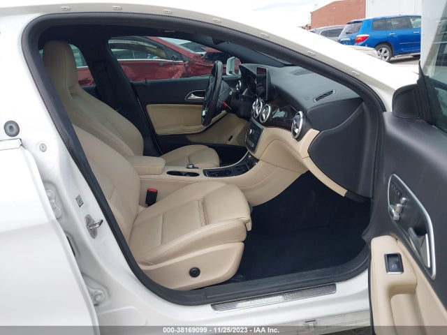 Mercedes-Benz CLA 250 2018 WDDSJ4EB4JN678736 Image 5