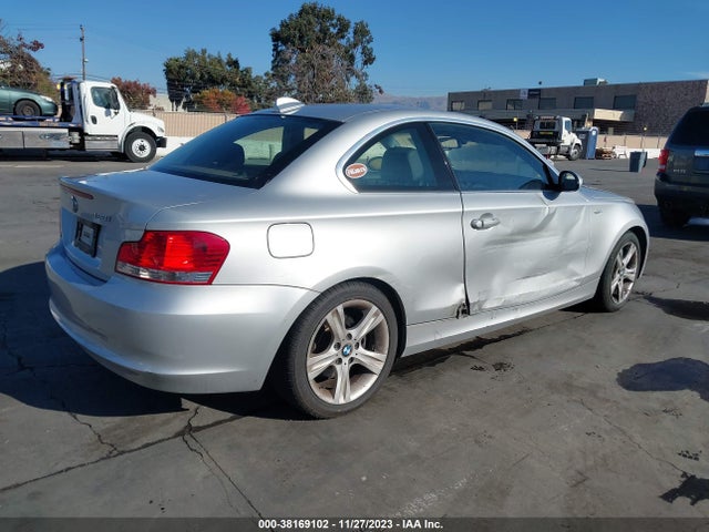 2009 BMW 128I VIN: WBAUP93529VF48607
