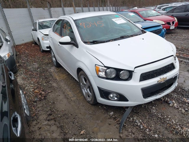 2015 1G1JE5SB5F4140010 main image
