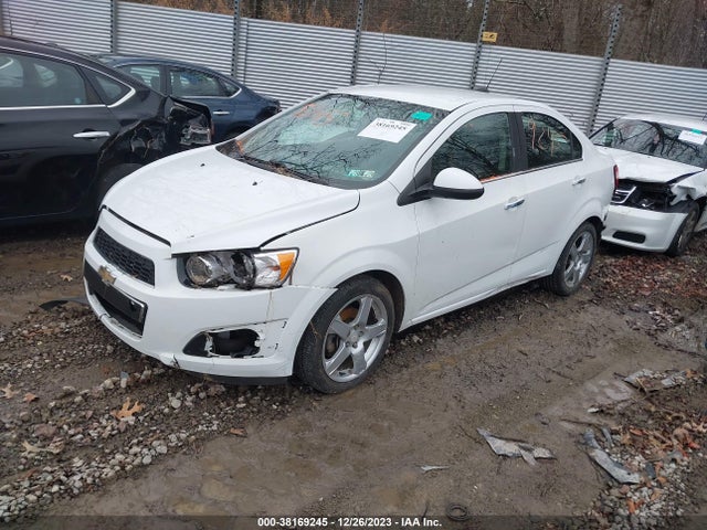 Chevrolet Sonic Ltz Auto 2015 1G1JE5SB5F4140010 Image 2