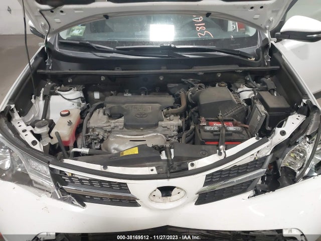 2014 TOYOTA RAV4 XLE VIN: JTMRFREV7ED083683