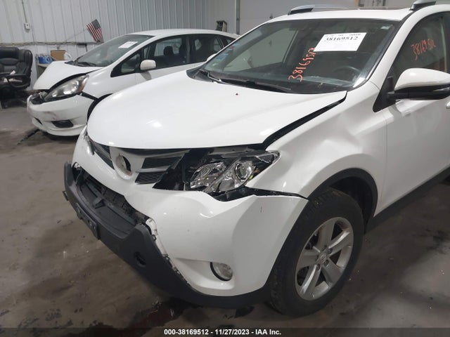 2014 TOYOTA RAV4 XLE VIN: JTMRFREV7ED083683