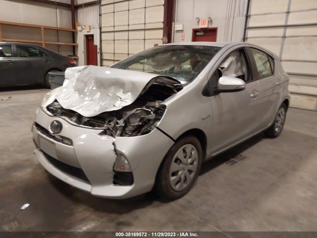 Toyota PRIUS C 2014 JTDKDTB31E1560097 Image 14