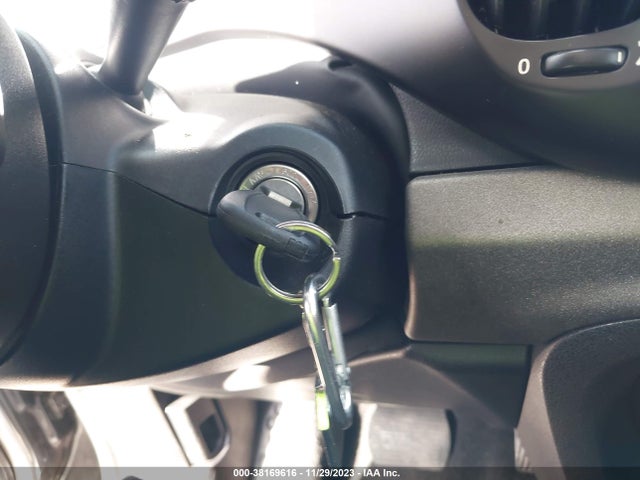 2014 FIAT 500L ZFBCFADH5EZ012295 Photo 10