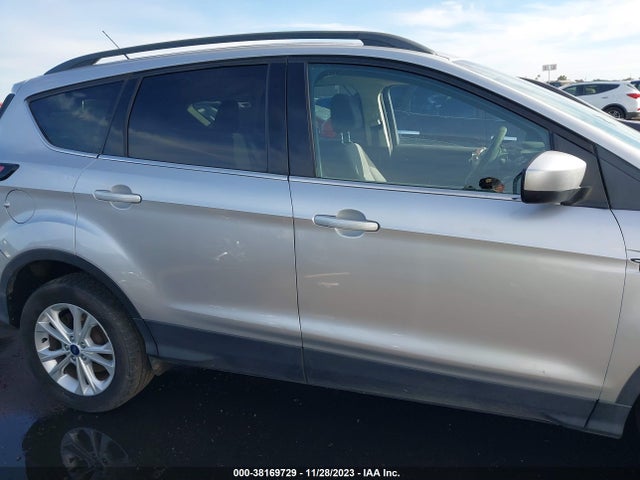 2017 FORD ESCAPE SE VIN: 1FMCU0GD1HUB82737