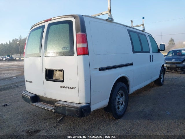 2004 CHEVROLET EXPRESS VIN: 1GCFG15X741241586