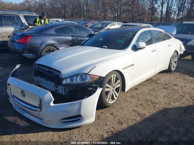 2011 JAGUAR XJ SAJWA2GB7BLV17468 Photo 1