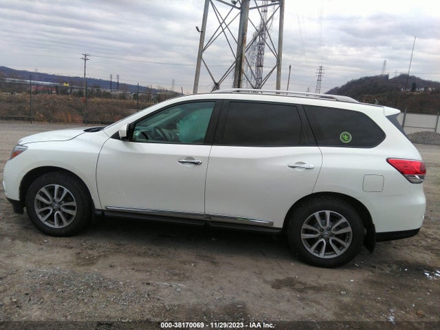 2016 NISSAN PATHFINDER SL VIN: 5N1AR2MM7GC616169