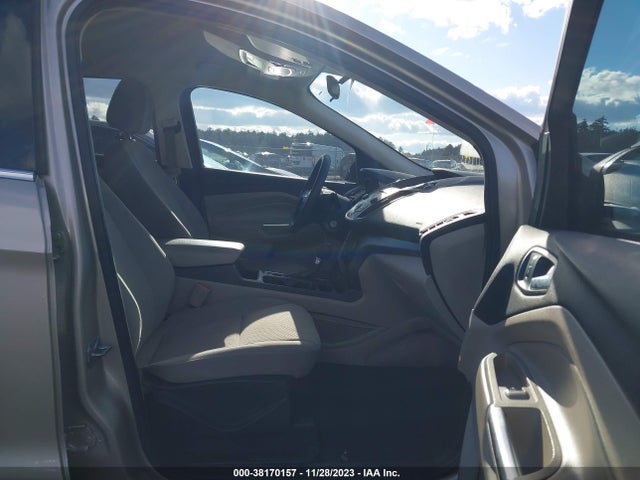 Ford ESCAPE SE 2017 1FMCU9GD3HUA84068 Image 5