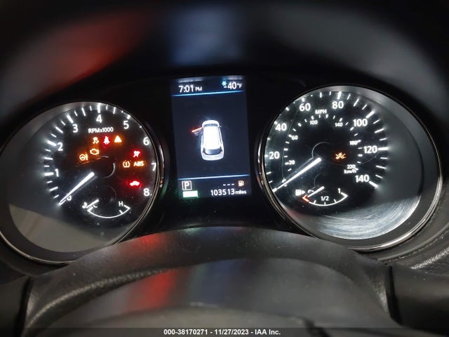 2018 NISSAN ROGUE SV VIN: KNMAT2MVXJP572490