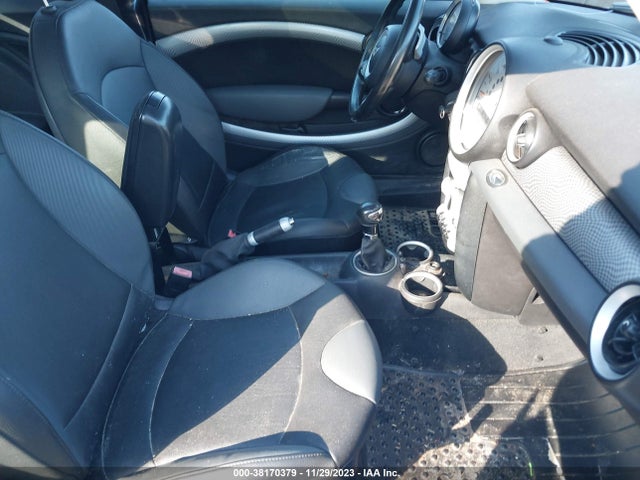 2009 MINI COOPER S WMWMF73569TW83363 Photo 4