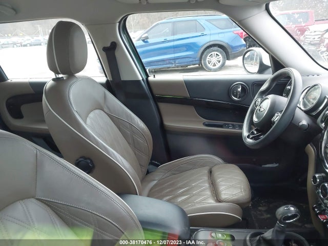 2019 MINI COUNTRYMAN WMZYV5C5XK3F57902 Photo 4
