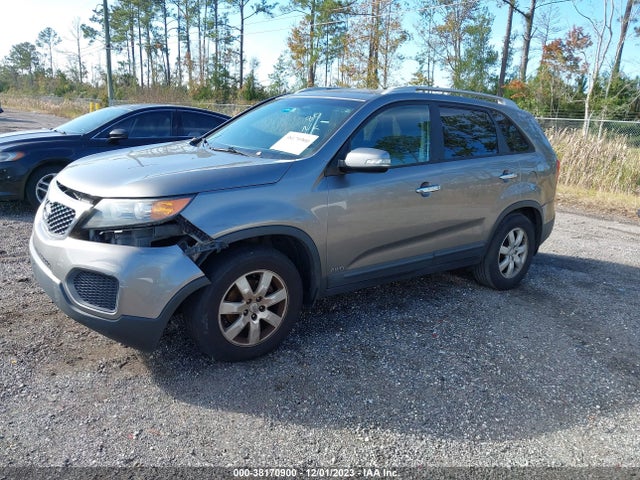 2013 KIA SORENTO LX V6 VIN: 5XYKTDA22DG310710