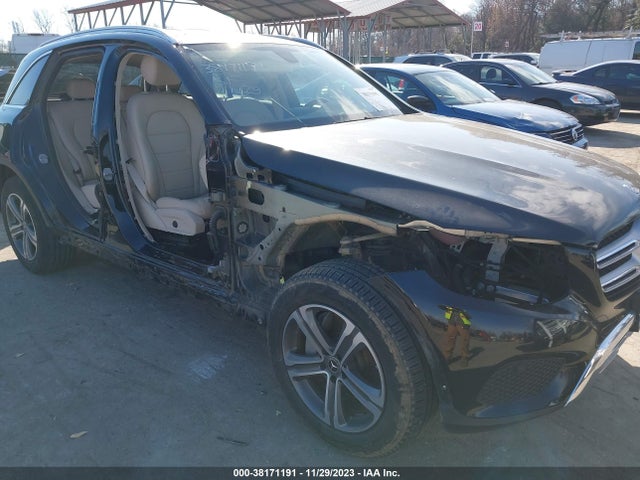 2019 MERCEDES-BENZ GLC 300 VIN: WDC0G4KB8KV172200