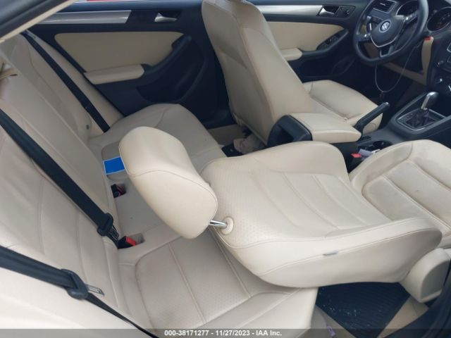 3VWD07AJ7FM353646 Volkswagen Jetta 1.8t Se