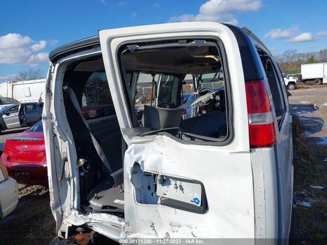 Chevrolet Express 2500 Ls 2016 1GAWGEFG6G1340208 Image 16