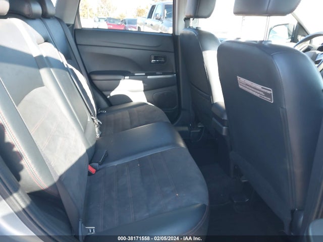 2018 MITSUBISHI OUTLANDER SPORT 2.4 SE VIN: JA4AR3AW6JU013192