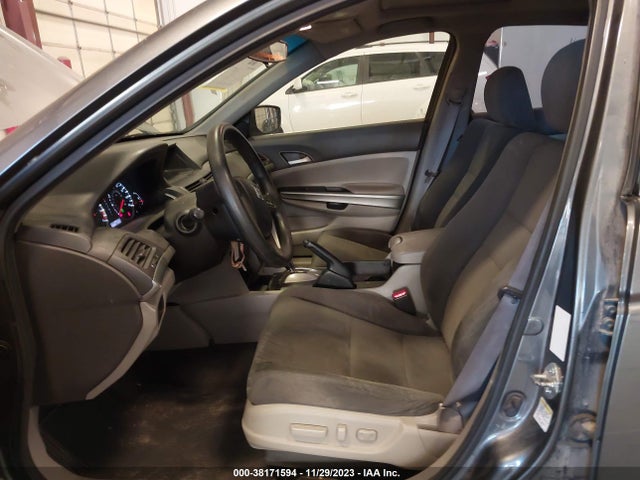 2010 HONDA ACCORD 2.4 EX VIN: 1HGCP2F73AA137262