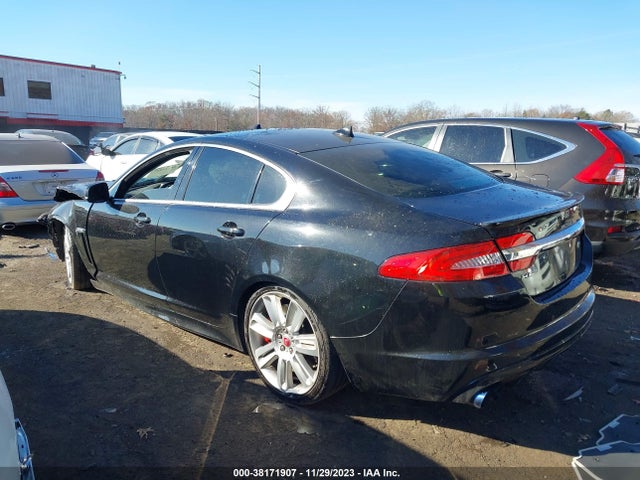 2014 JAGUAR XF SAJWA0JH4EMU18378 Photo 2