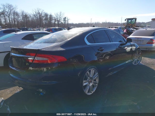 2014 JAGUAR XF SAJWA0JH4EMU18378 Photo 3