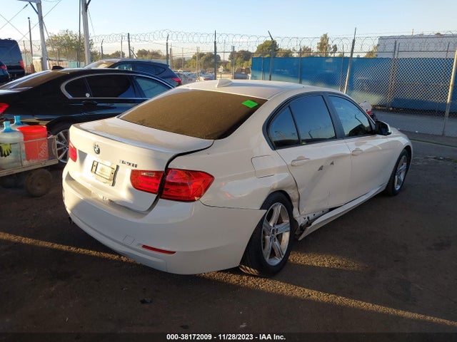 BMW 320i 2015 WBA3B1G5XFNT05738 Image 4