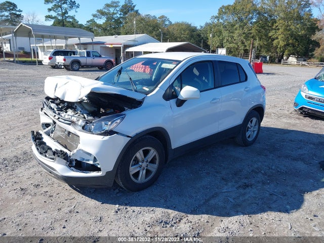 Chevrolet TRAX LS 2019 3GNCJKSB3KL398662 Image 2