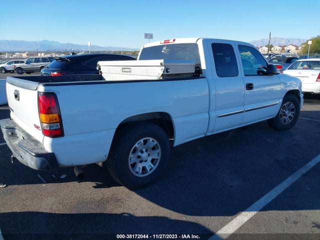 2005 GMC SIERRA 1500 SLE VIN: 2GTEC19V051291824