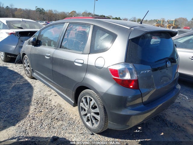 2013 HONDA FIT SPORT VIN: JHMGE8G55DC080348