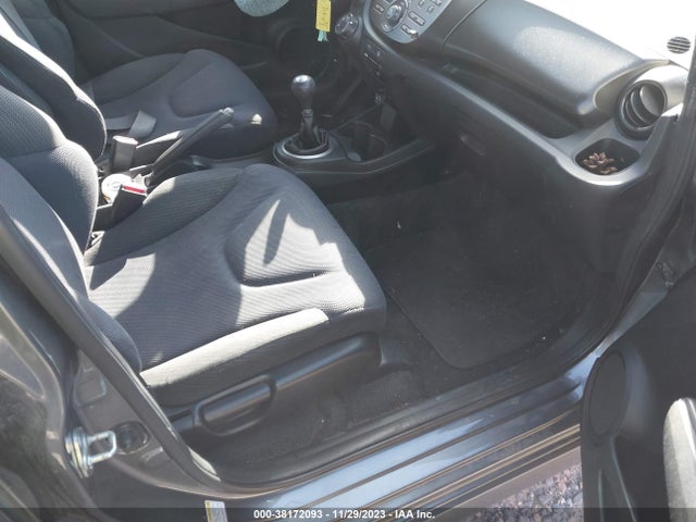 2013 HONDA FIT SPORT VIN: JHMGE8G55DC080348