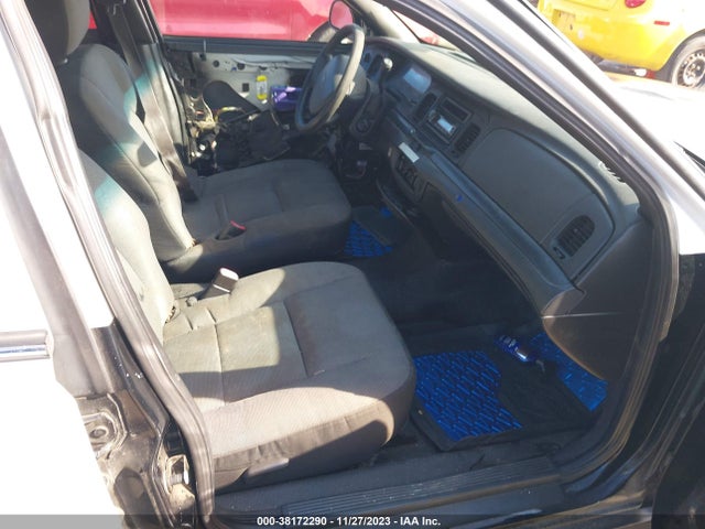 2011 FORD CROWN VICTORIA POLICE INTERCEPTOR VIN: 2FABP7BV2BX109009