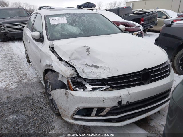 3VWDB7AJ7JM241206 Volkswagen Jetta 1.4t Se/1.4t Wolfsburg Edition