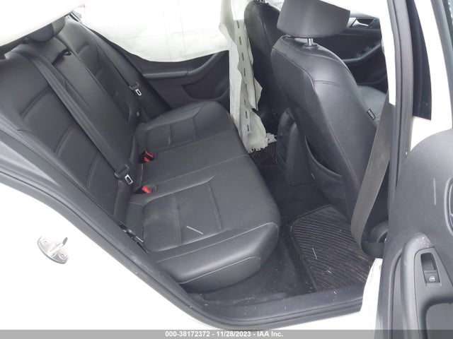 3VWDB7AJ7JM241206 Volkswagen Jetta 1.4t Se/1.4t Wolfsburg Edition